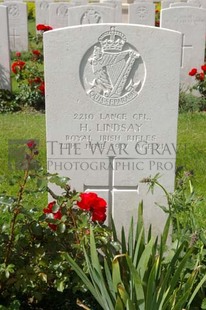 SPANBROEKMOLEN BRITISH CEMETERY - LINDSAY, HUGH